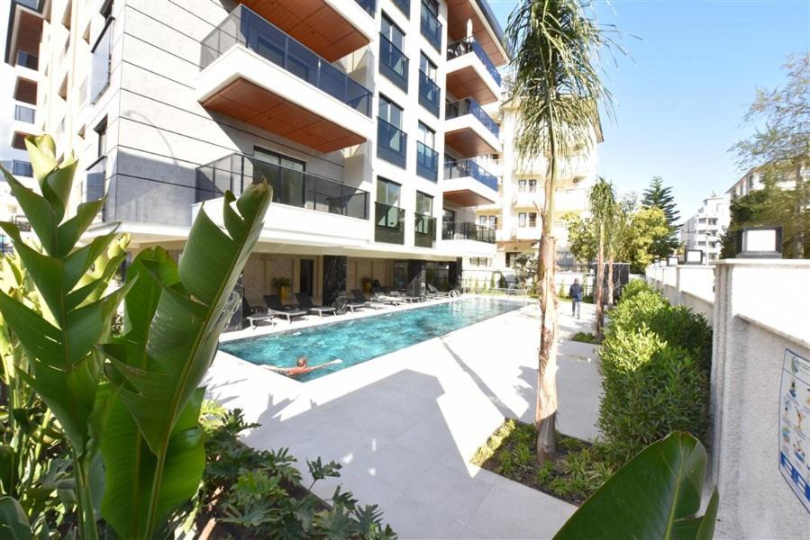 Apartament 33 *